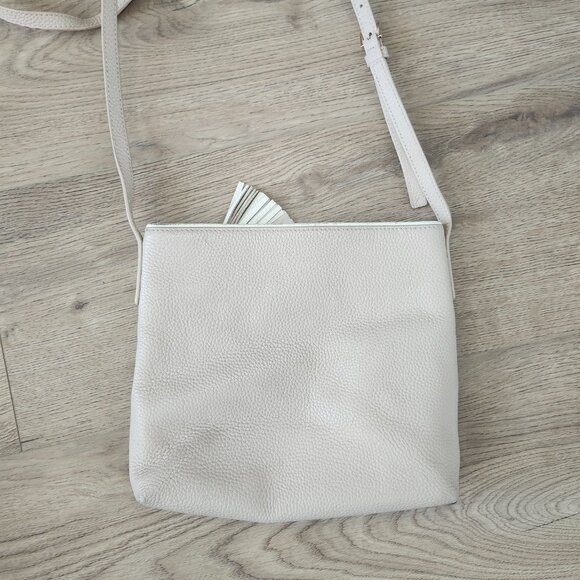 Kate Spade Chester Street Dessi Crossbody Pre-owned wear - Picture 5 of 5